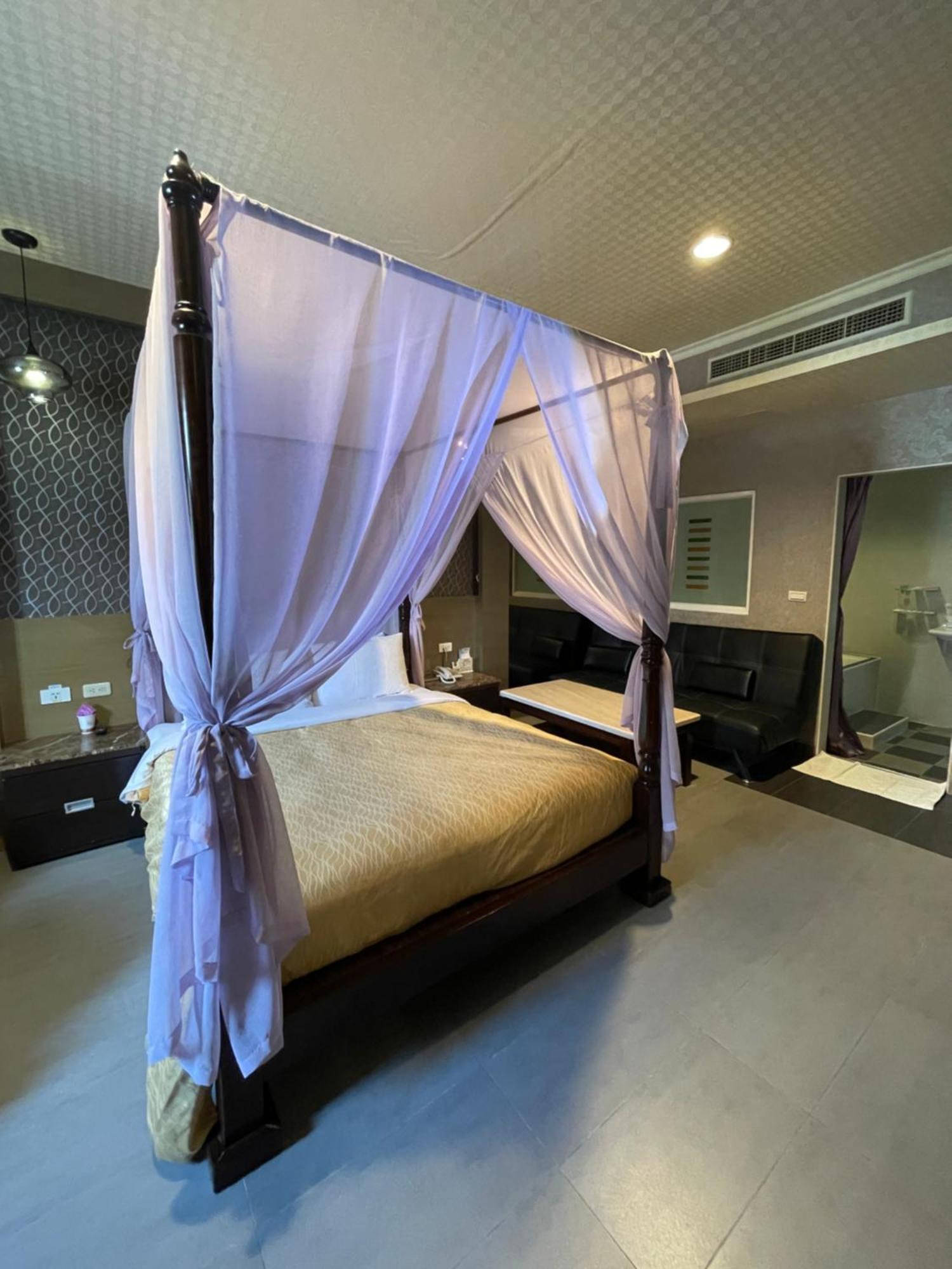 Treasure Island Motel - Renwu Kaohsiung Exterior photo